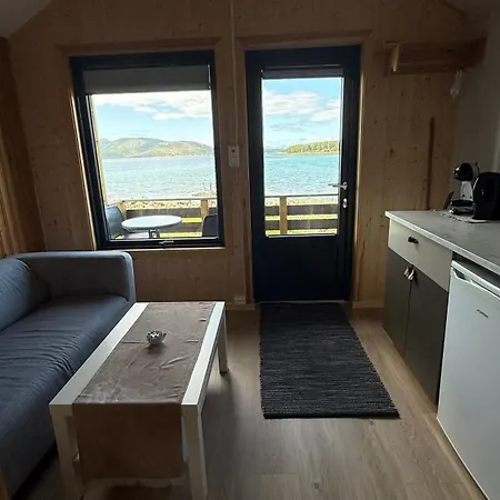 مكان تخييم Base Camp Hamaroy 3*