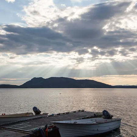Base Camp Hamaroy مكان تخييم 3*