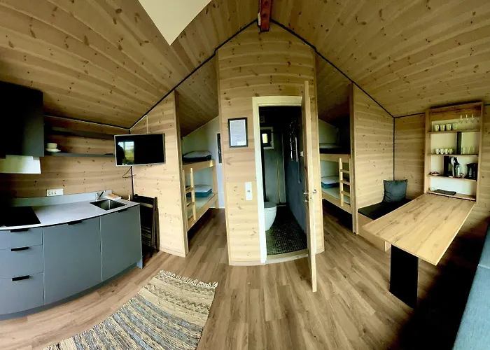 Base Camp Hamaroy Parque de Campismo 3*