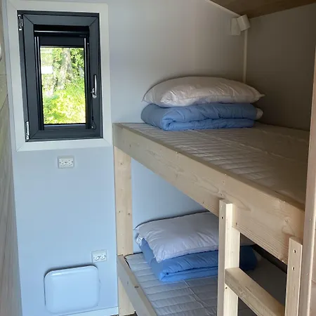 Base Camp Hamaroy 3* Sørkil